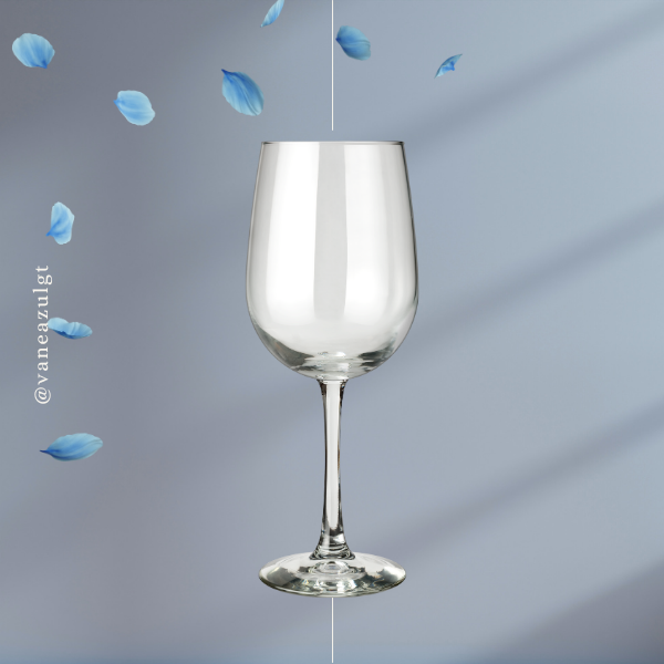 Alquiler de Copa de vino tinto o blanco de cristal para degustaciones y cenas de gala en eventos.
