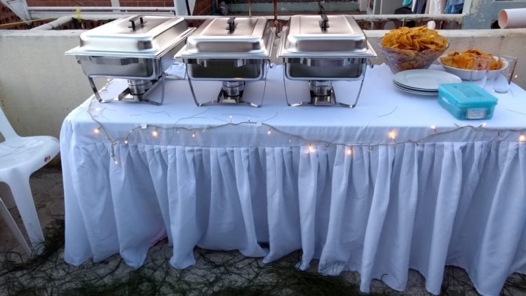 Servicio de banquete con chafing dish